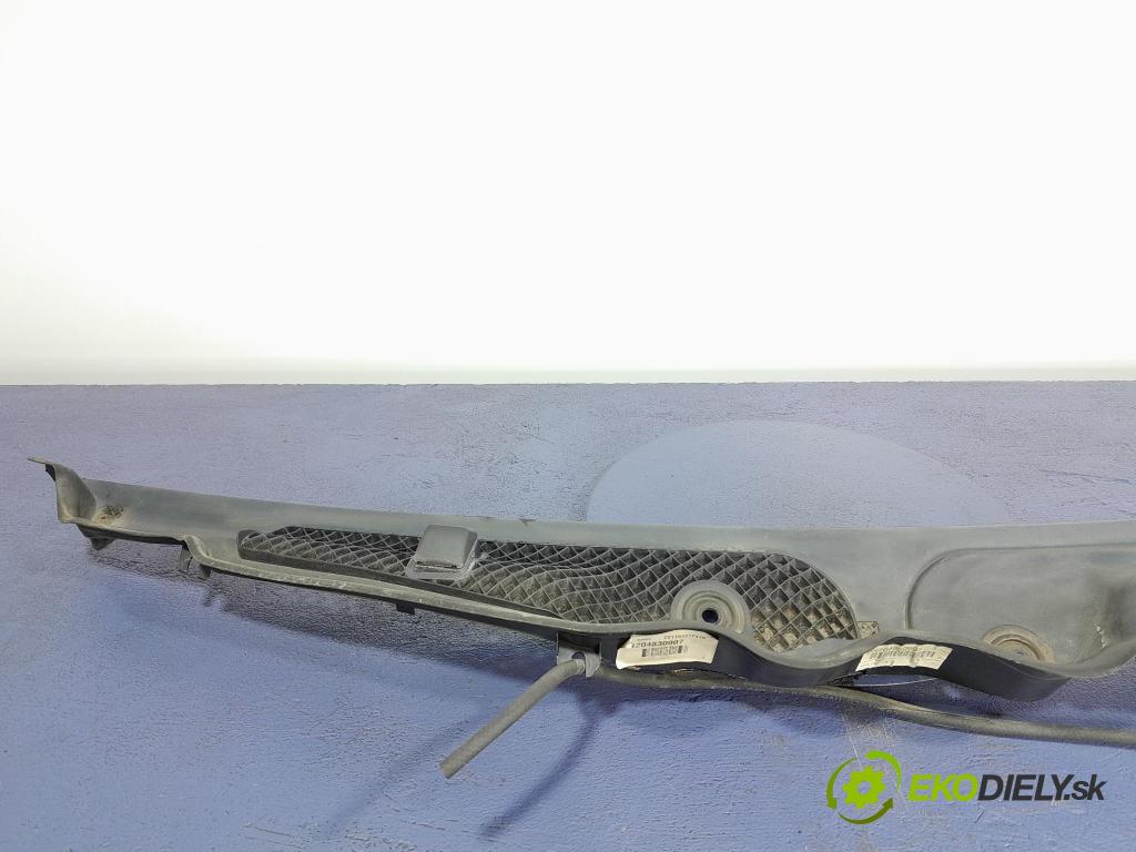 Mercedes C-klasa 2011 torpédo A2048303213
