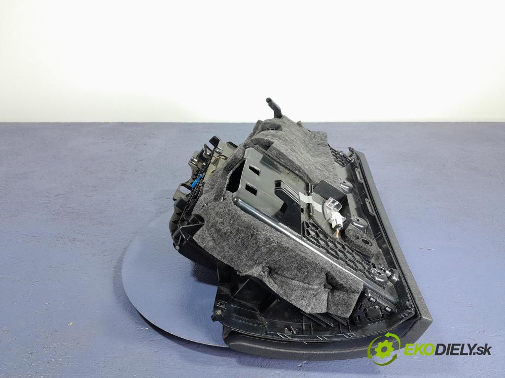 Mercedes C-klasa 2011 kastlík A2046803391