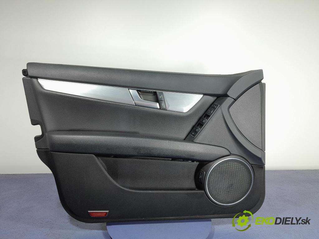 Mercedes C-klasa 2011 Tapacír: dveře před levá