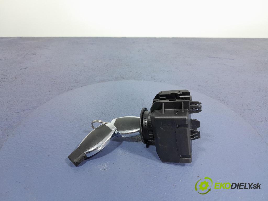 Mercedes C-klasa 2011 Spínač zapalování. A2079052600