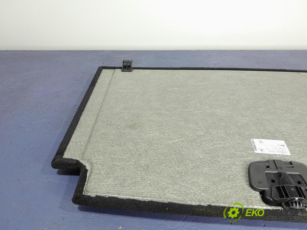 Mercedes C-klasa 2011 koberec do auta A2046800002