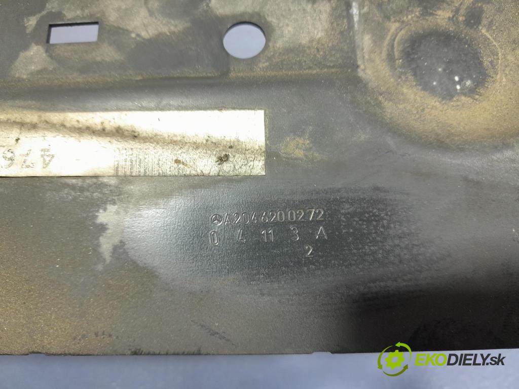 Mercedes C-klasa 2011 výztuha Čelní / stěna Přední A2046200272