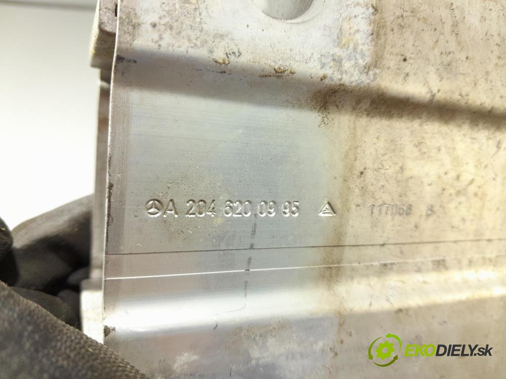 Mercedes C-klasa 2011 výztuha narazník před A2046205834