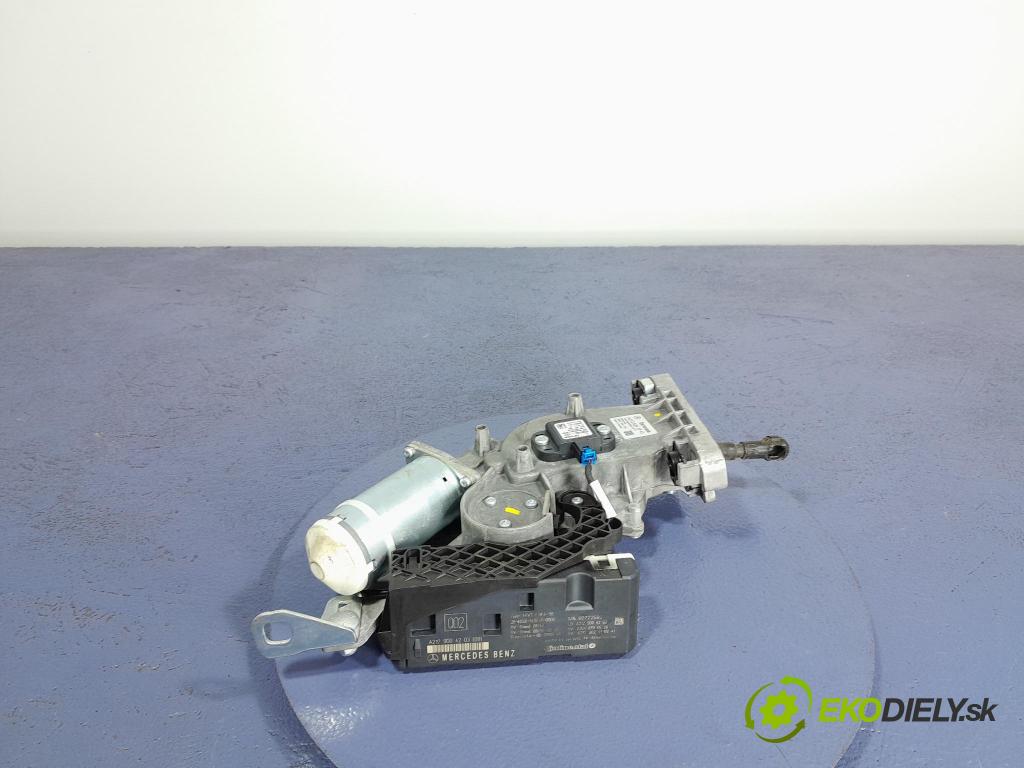 Mercedes C-klasa 2011 zámek Klapky: kufr A2128203542