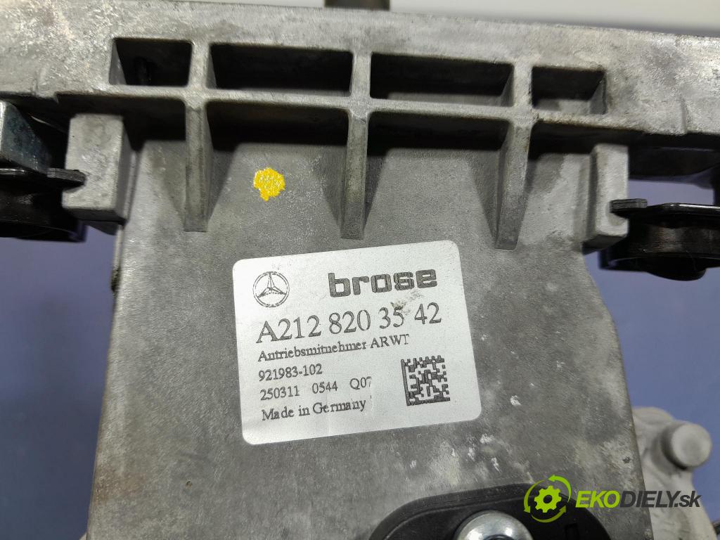 Mercedes C-klasa 2011 zámek Klapky: kufr A2128203542