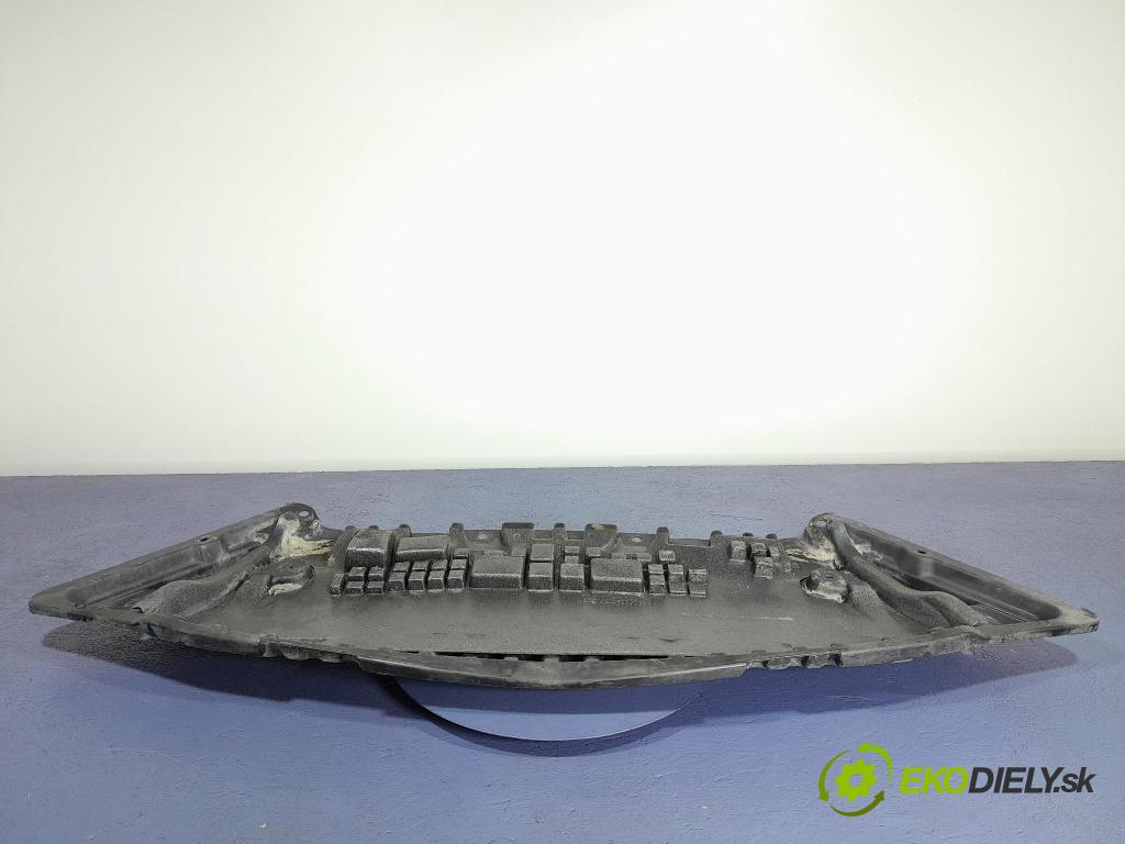 Mercedes C-klasa 2011 kryt Plast: podvozek: A2045200723