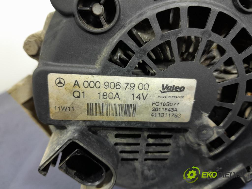Mercedes C-klasa 2011 Alternator A0009067900