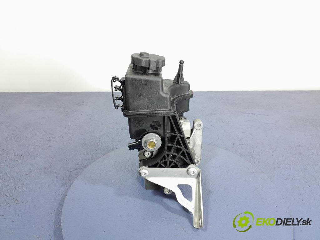 Mercedes C-klasa 2011 čerpadlo Asistence: Manažeři A0064661501