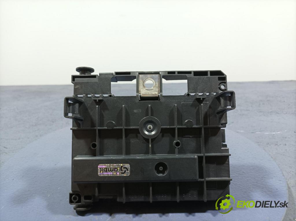 Peugeot 207 2008 skříňka Pojistky 9664055780