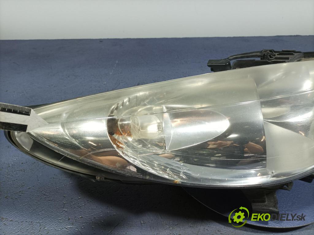 Peugeot 207 2008 světlo v pravo: 9649986180