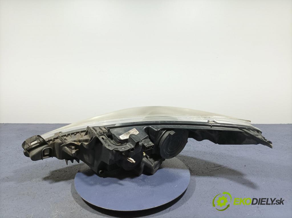 Peugeot 207 2008 světlo v pravo: 9649986180