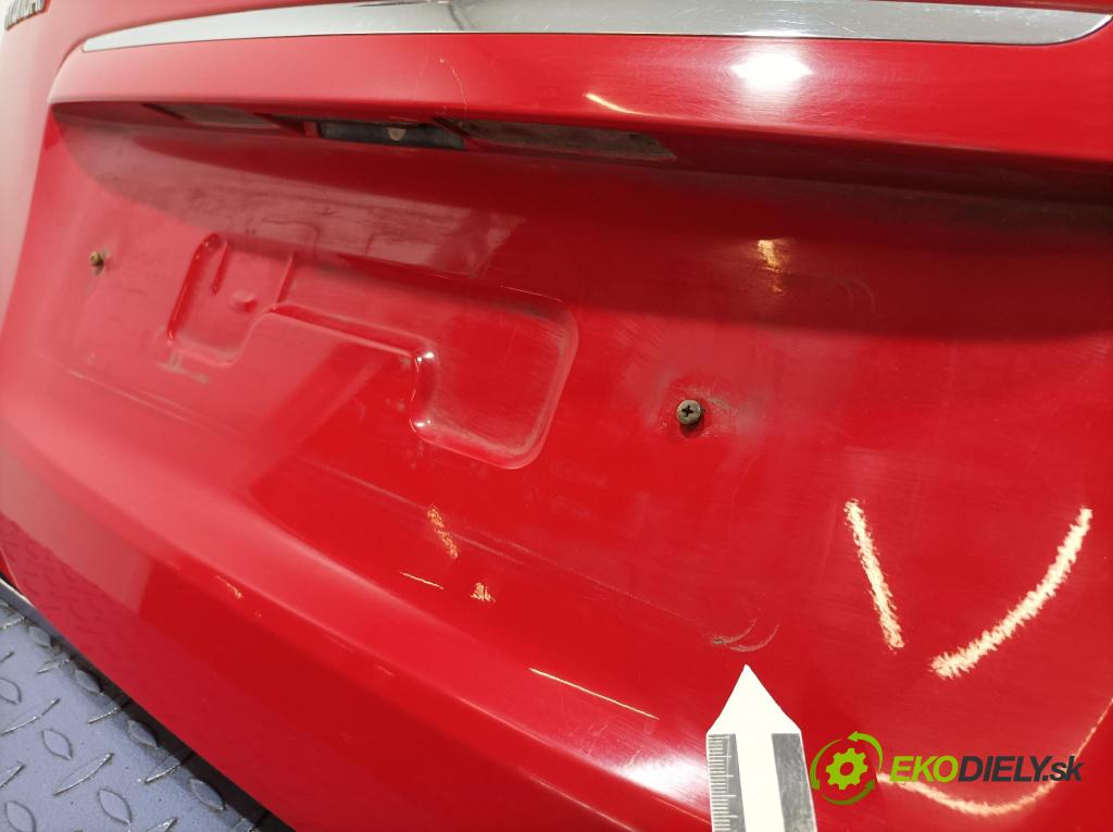 Hyundai I30 2009 zadní dveře kufra: kufr