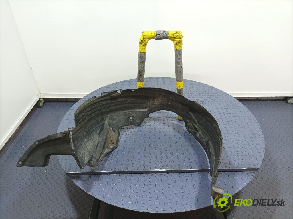 Hyundai I30 2009 blatník: Plastický před 86813-2R000