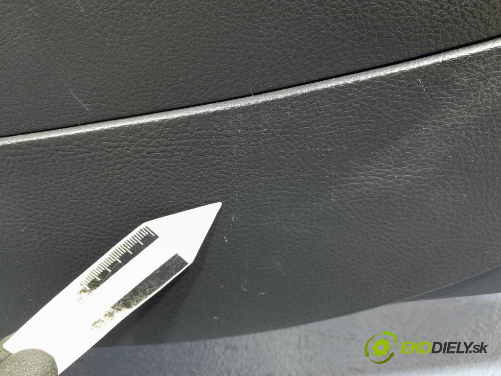 Vw Passat 2011 loketní opěrka 3AB863241E
