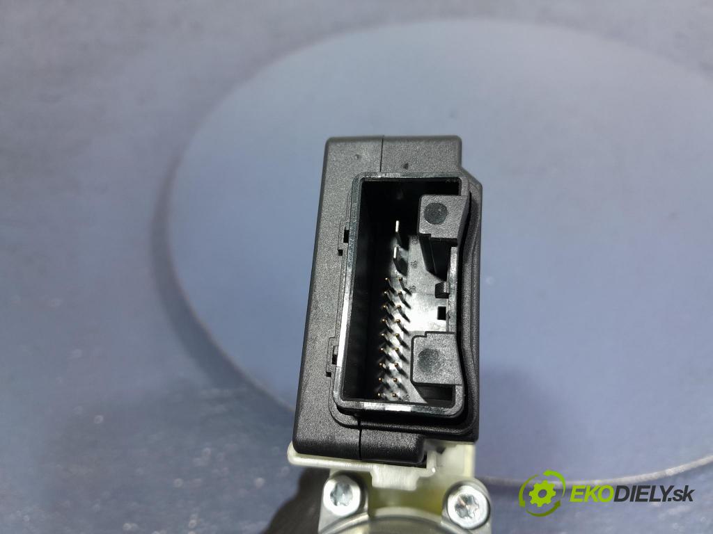 Vw Passat 2011 mechanismus stahování Sklenka: Zad: v pravo: 3C0959704