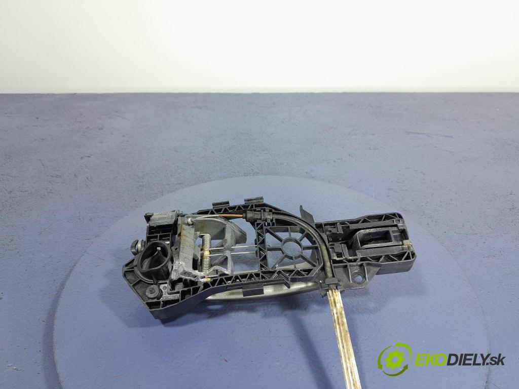 Vw Passat 2011 klika Zad: levá 3C0837885J