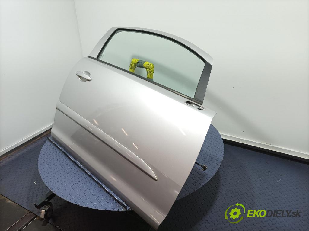 Opel Corsa 2007 dveře před prave