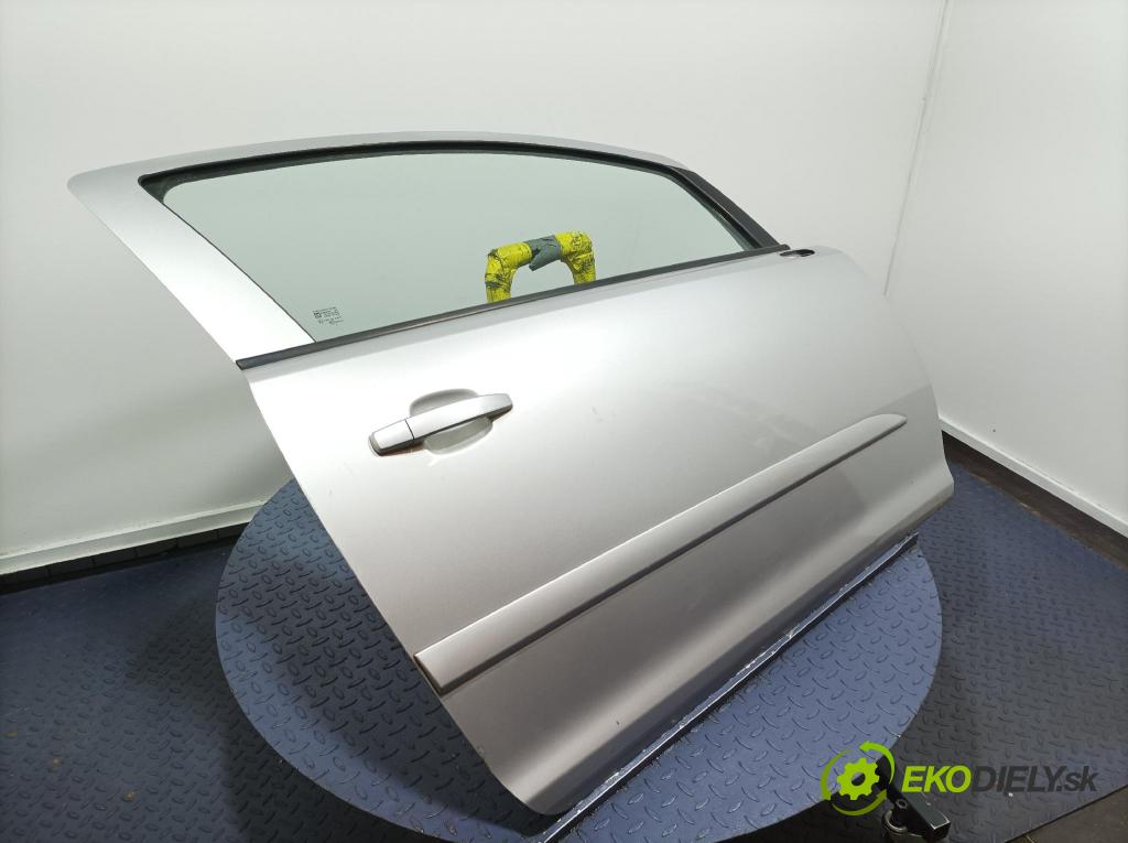 Opel Corsa 2007 dveře před prave