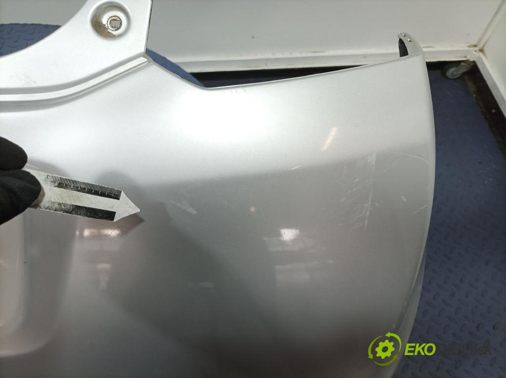 Suzuki Alto 2011 nárazník Zad: