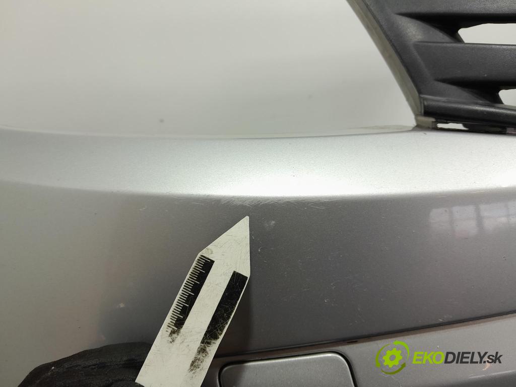 Dacia Sandero 2008 nárazník před