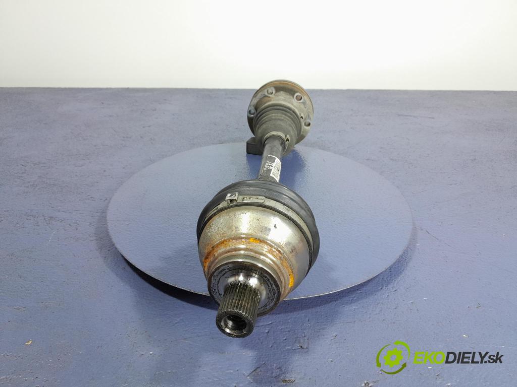 Vw Passat 2011 poloos levá před 1K0407271EE