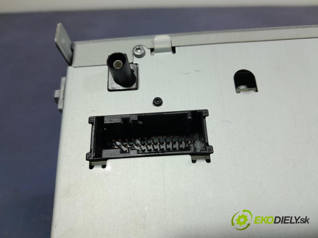 Vw Passat 2011 Radio I Navigace: 3C0035279