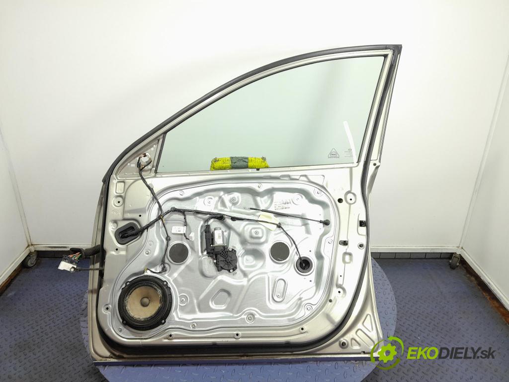 Kia Ceed 2011 dveře před prave 