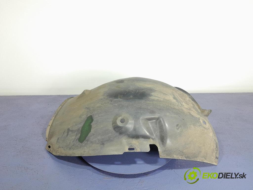 Renault Megane scenic 2006 blatník: Plastický před 8200430598