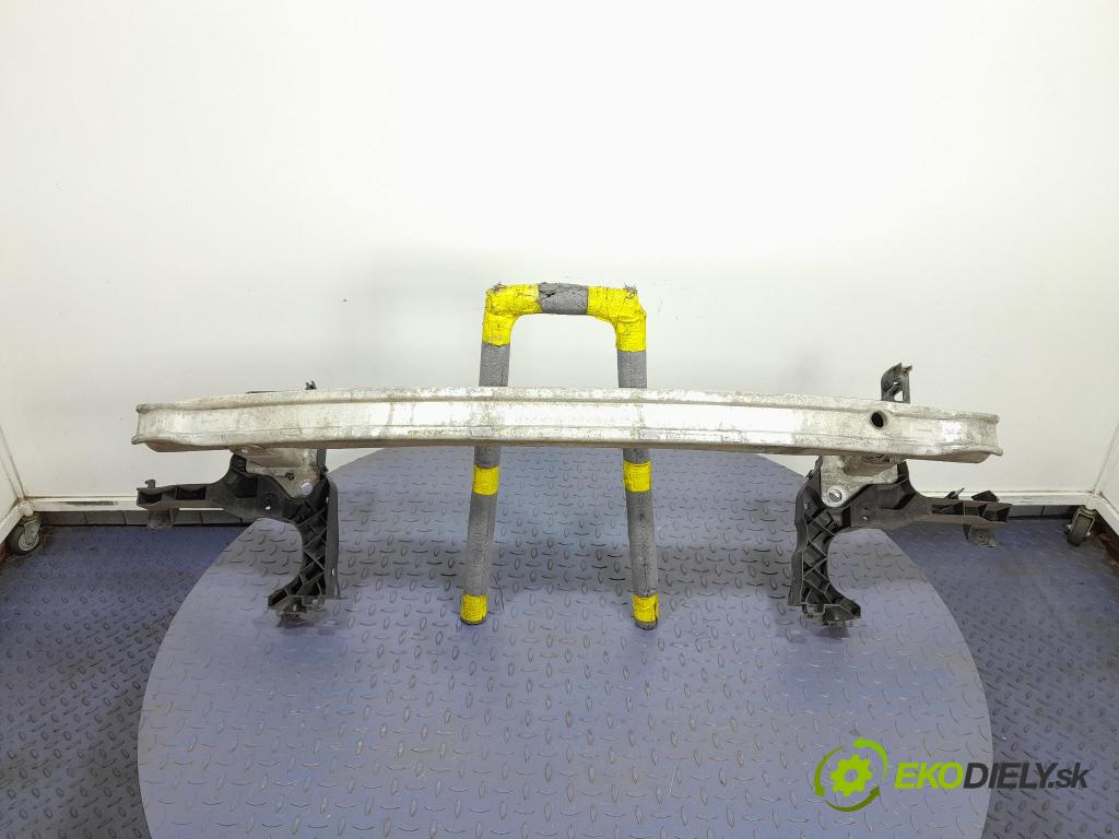Renault Megane scenic 2006 výztuha narazník před