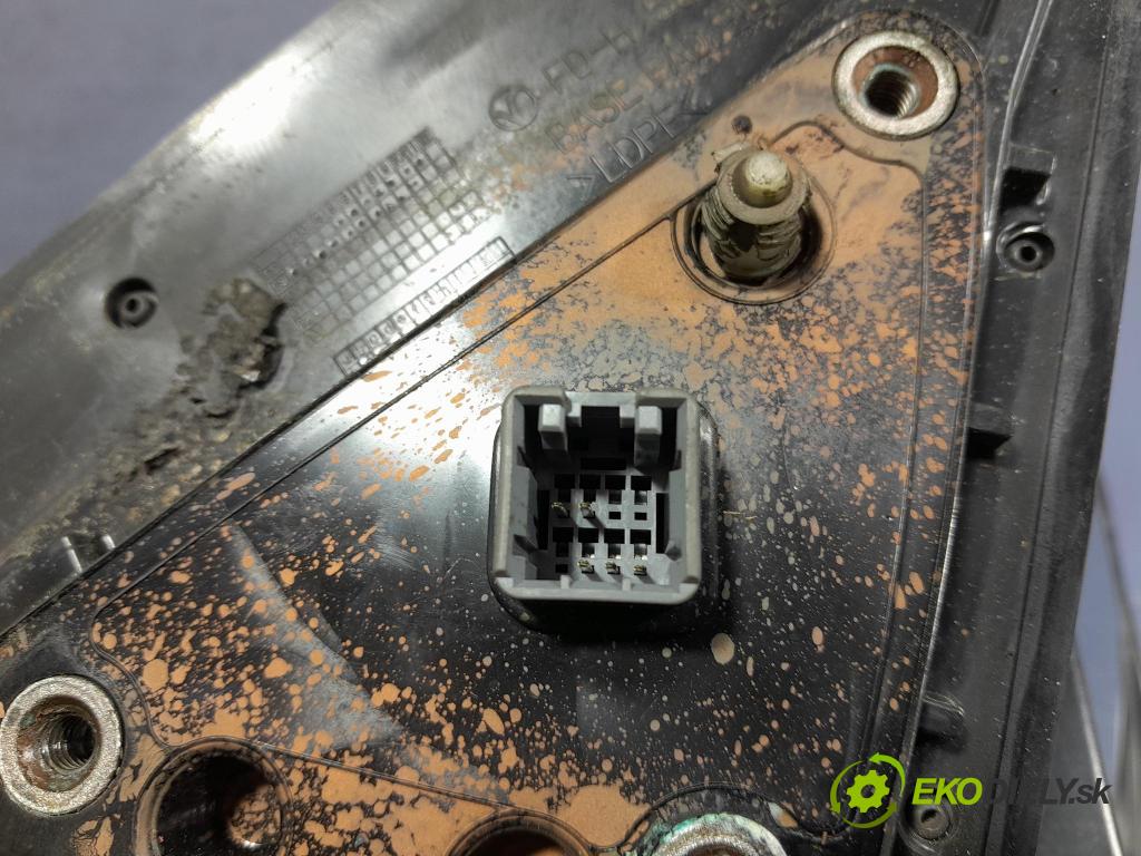 Hyundai I30 2009 zpětné zrcátko prave 87620-2R400