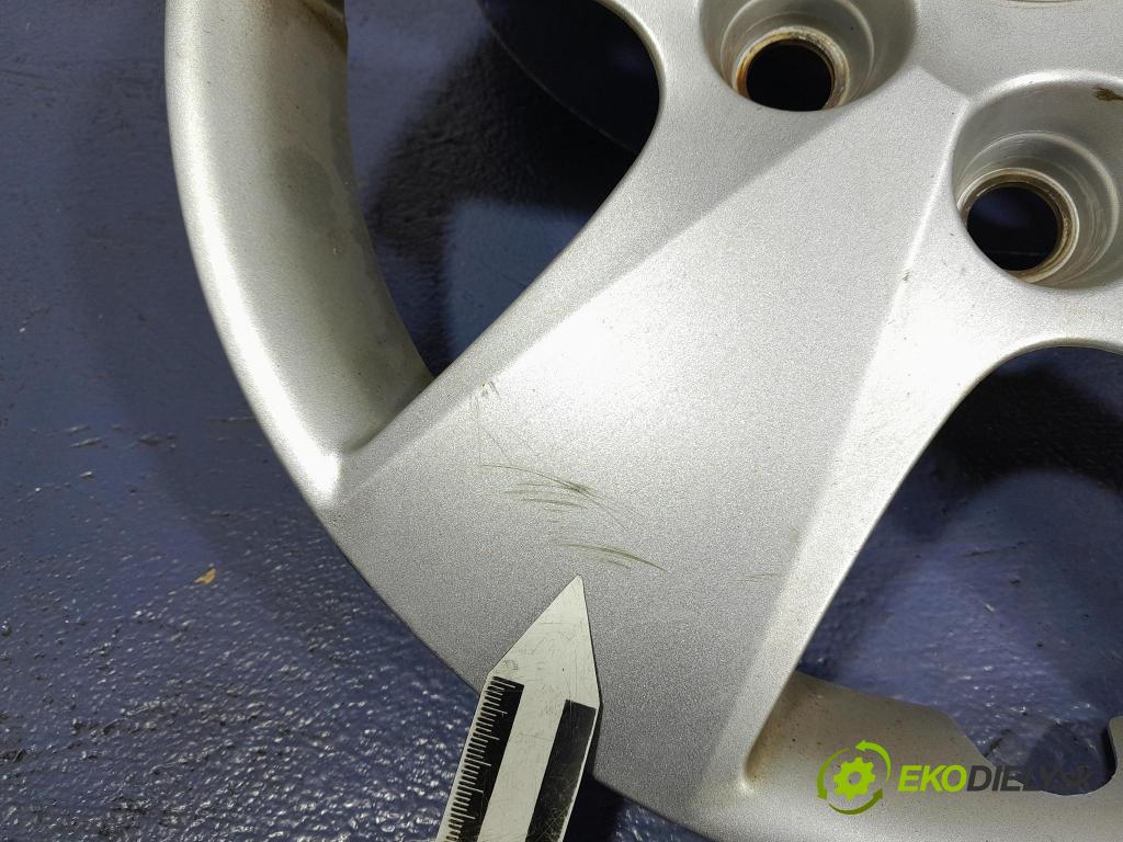 Kia Ceed 2011 puklica kola: 52960-1H000