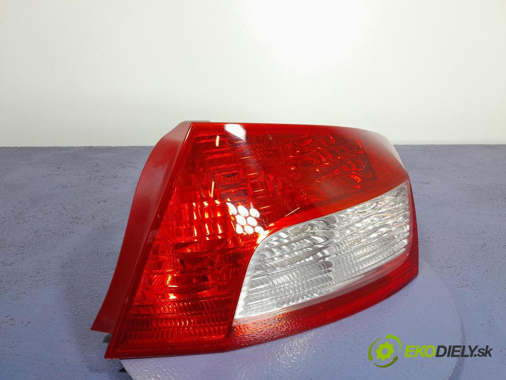 Peugeot 407 2009 světlo Zad: Práva: Mimo: 9689089080