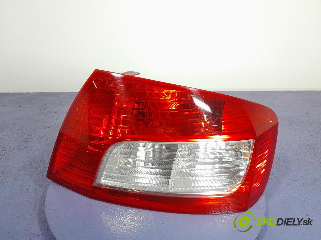Peugeot 407 2009 světlo Zad: Práva: Mimo: 9689089080