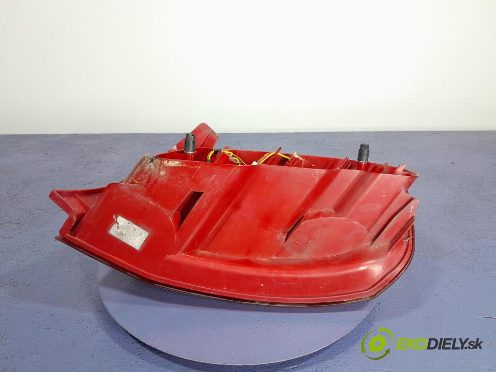 Peugeot 407 2009 světlo Zad: levá Mimo: 9689089180