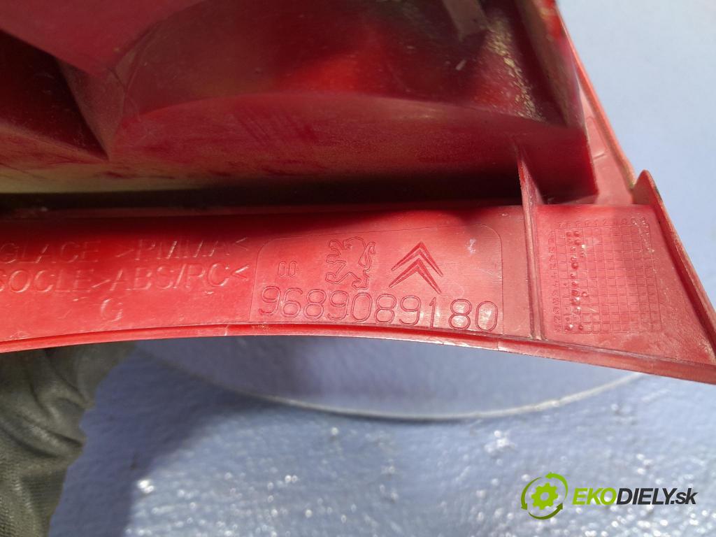 Peugeot 407 2009 světlo Zad: levá Mimo: 9689089180