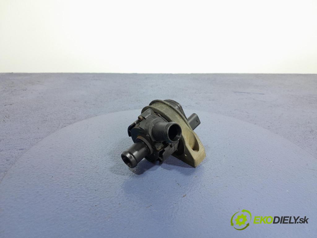 Skoda Rapid 2017 čerpadlo Voda 5C0965567A
