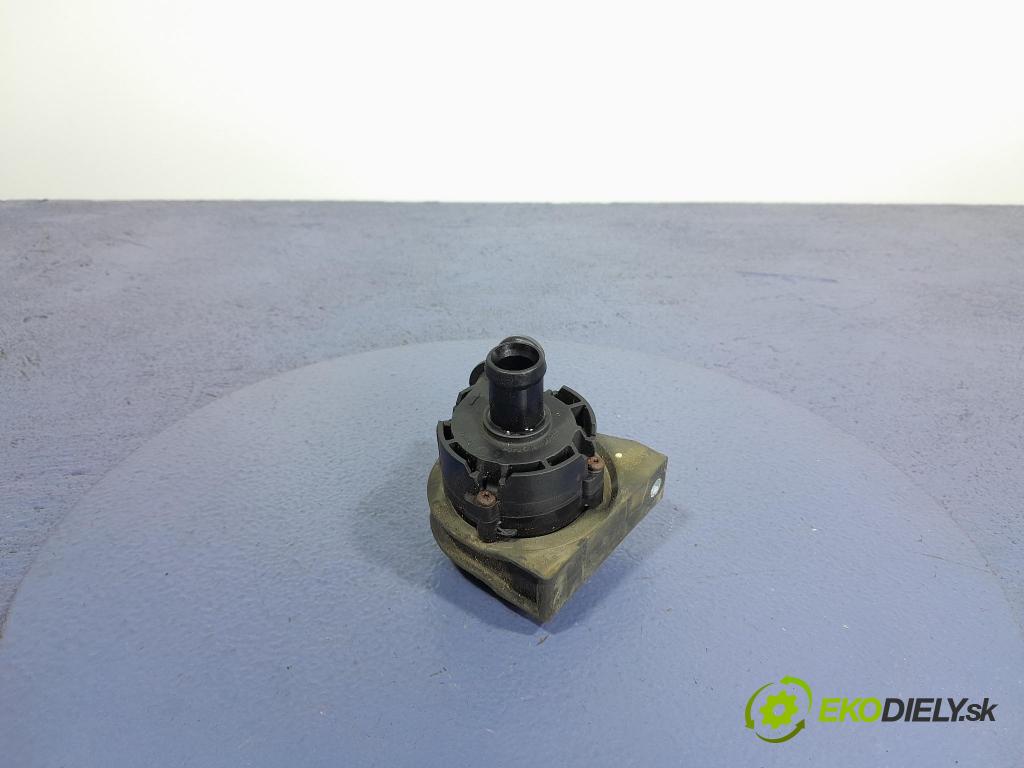 Skoda Rapid 2017 čerpadlo Voda 5C0965567A