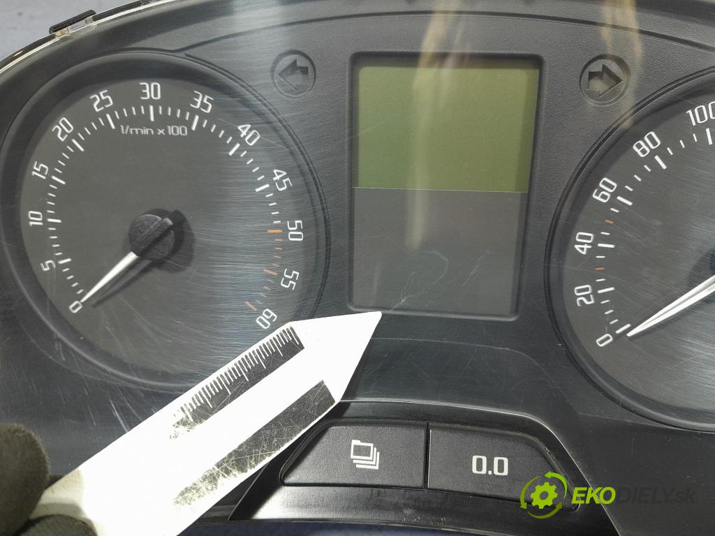 Skoda Fabia 2011 Přístrojová deska 5J0920801J