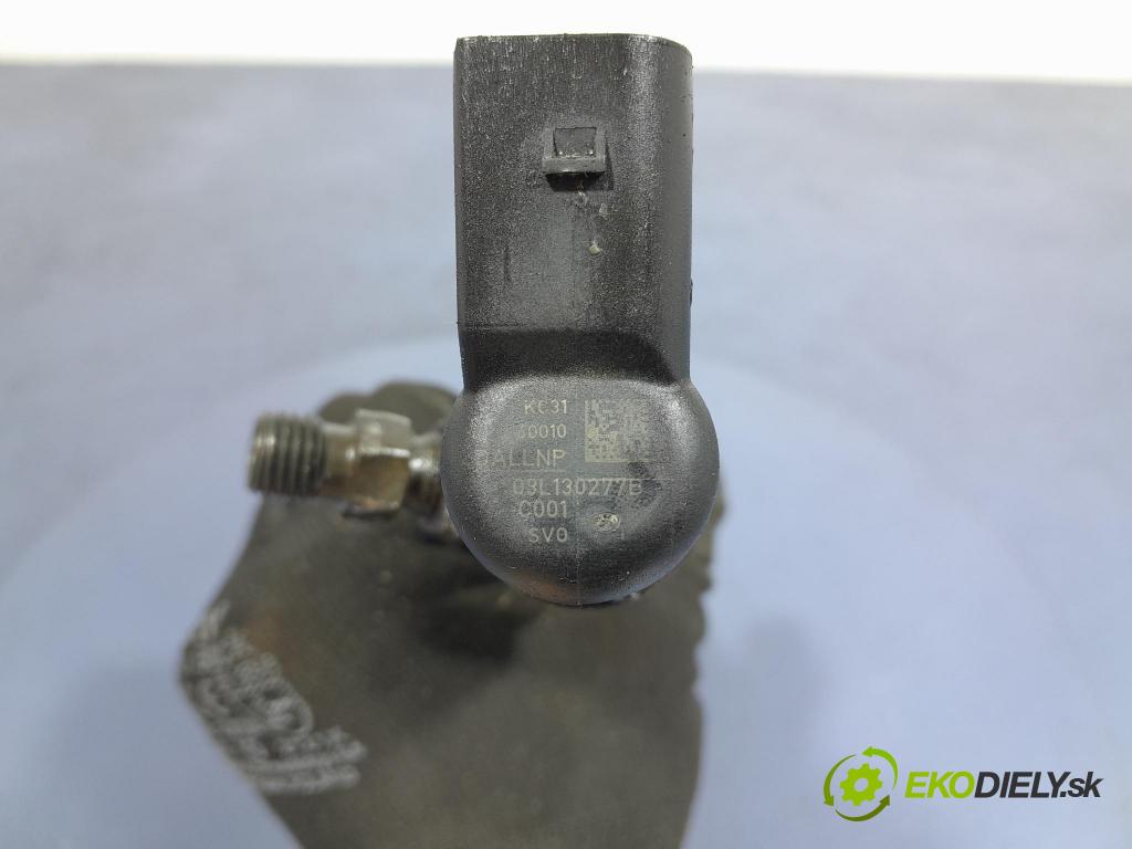 Skoda Fabia 2011 vstřikovač 03L130277B