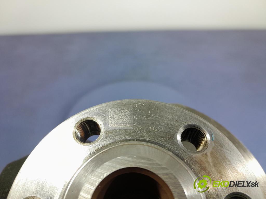 Skoda Fabia 2011 hřídel Klika 03L105263