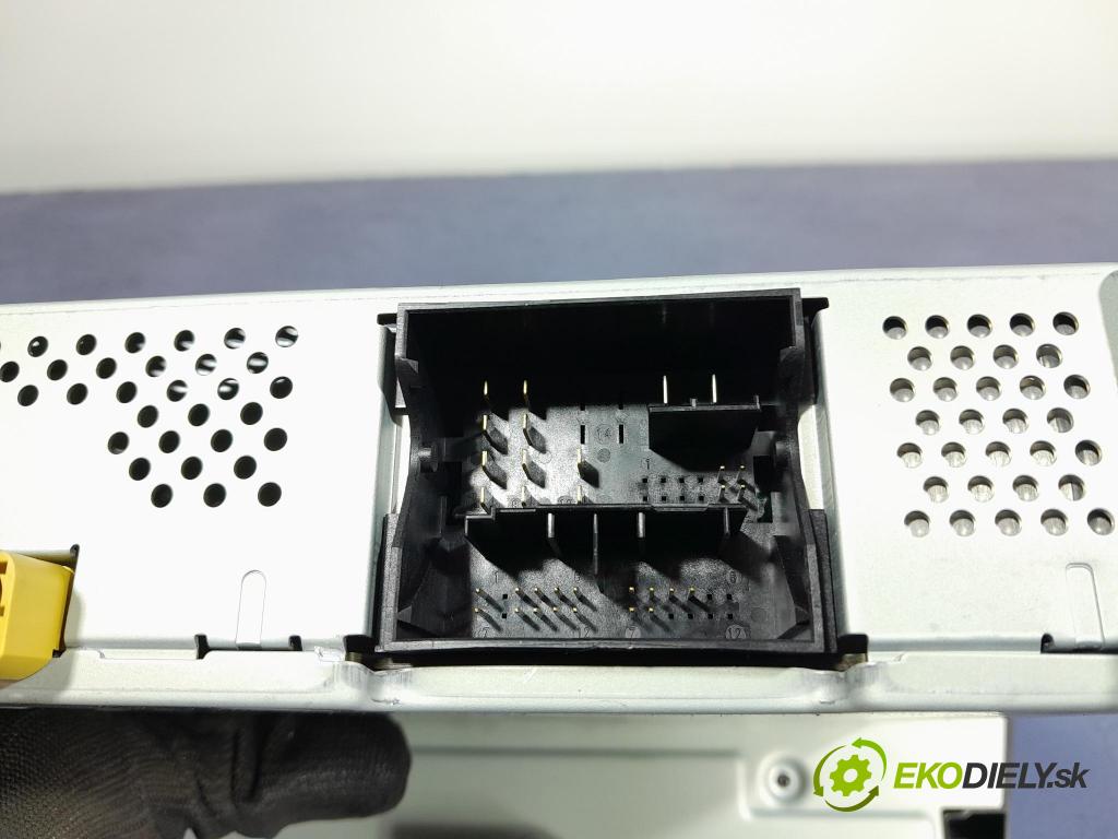 Skoda Rapid 2017 Radio I Navigace: 5JA035871A