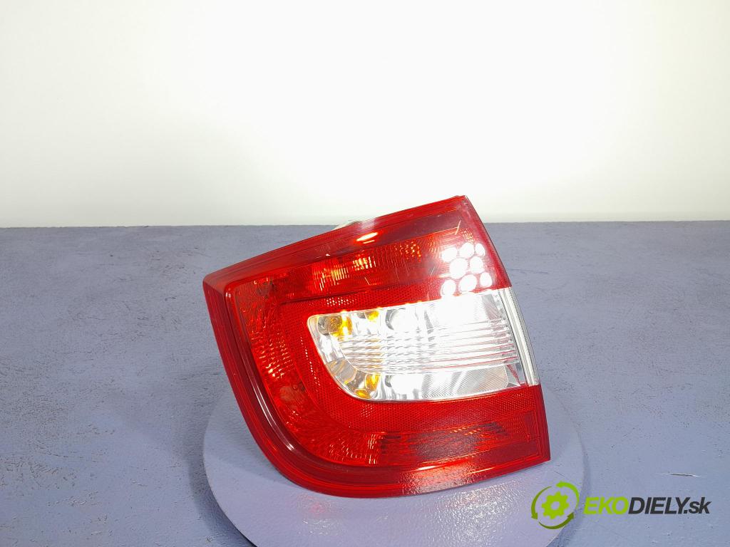 Skoda Rapid 2017 světlo Zad: levá Mimo: 5JH945095