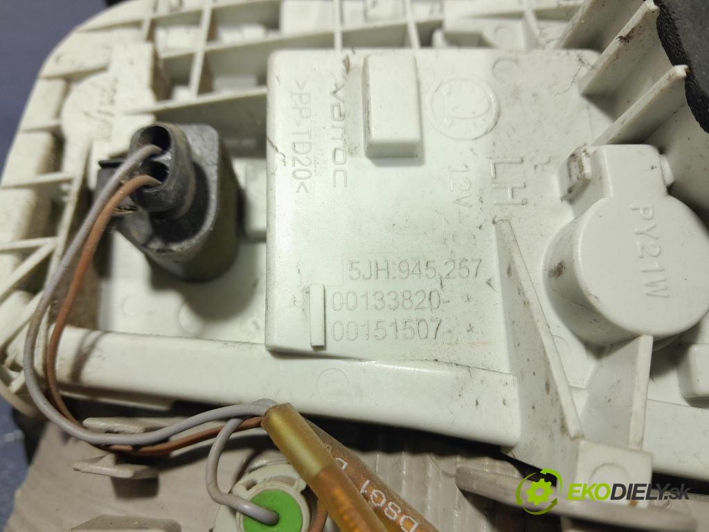 Skoda Rapid 2017 světlo Zad: levá Mimo: 5JH945095