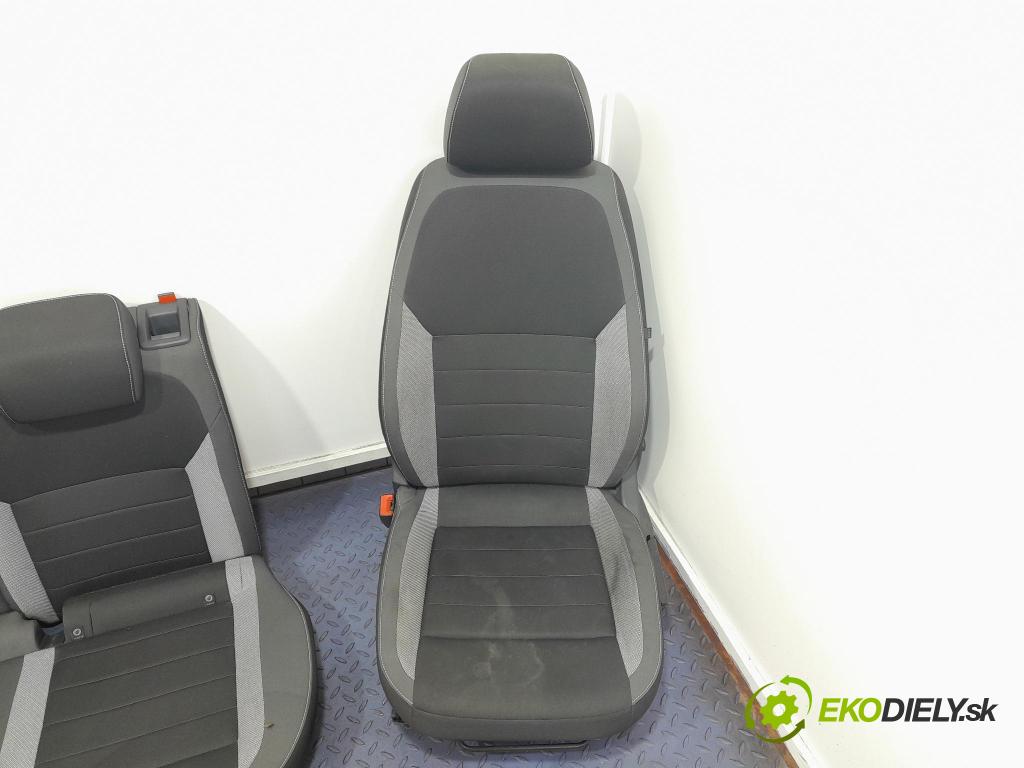 Skoda Rapid 2017 sedačke: Soubor.