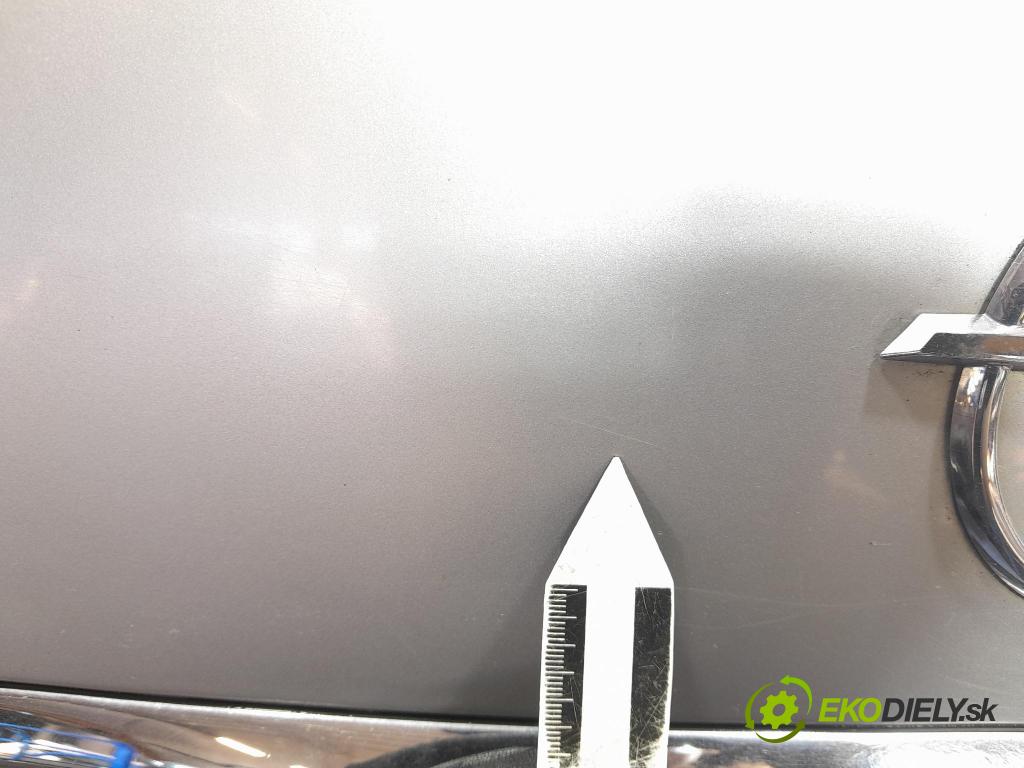 Opel Astra 2004 zadní dveře kufra: kufr