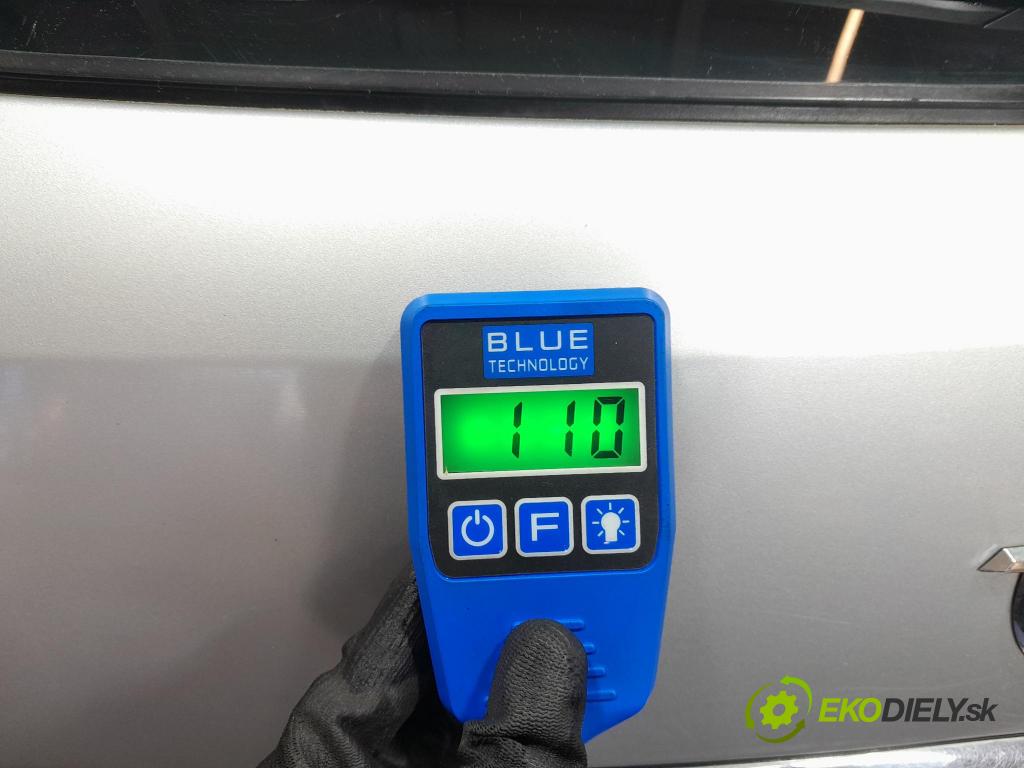Opel Astra 2004 zadní dveře kufra: kufr