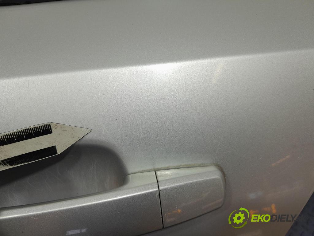 Opel Astra 2004 dveře Zad: Vlevo, odjet: