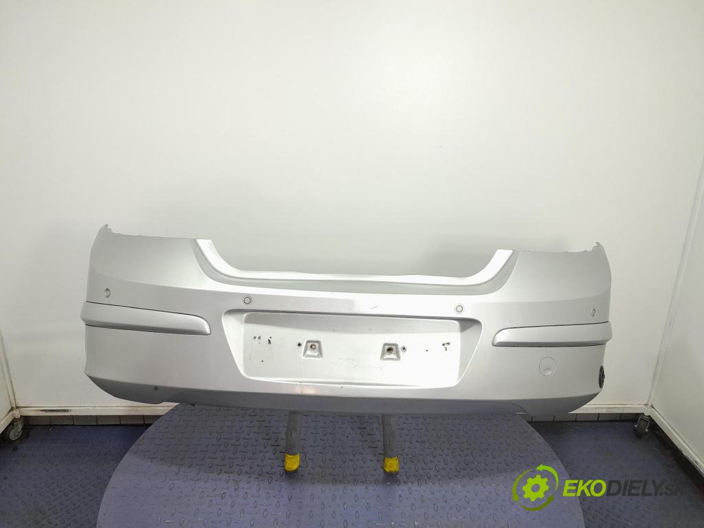 Opel Astra 2004 nárazník Zad: