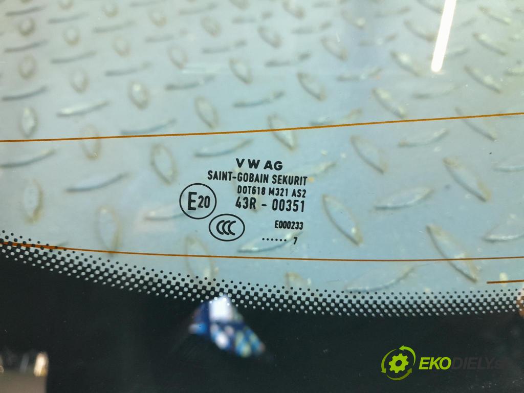Skoda Rapid 2017 sklo zadní