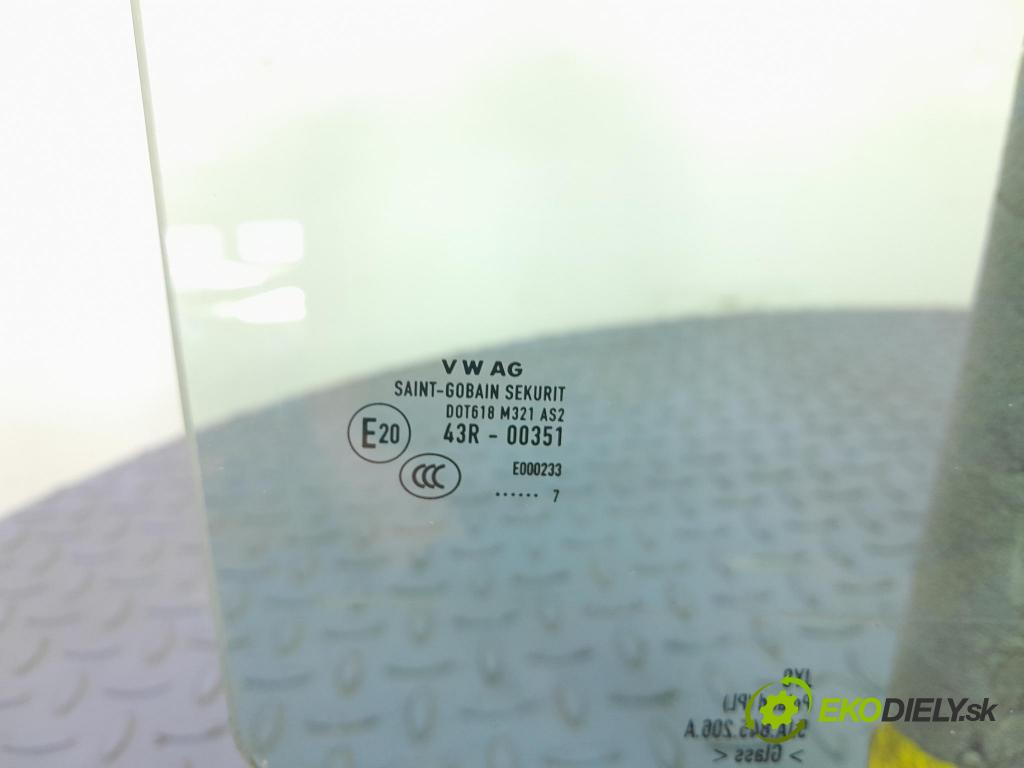 Skoda Rapid 2017 sklo dveře Zad: Práva: 5JA845206A